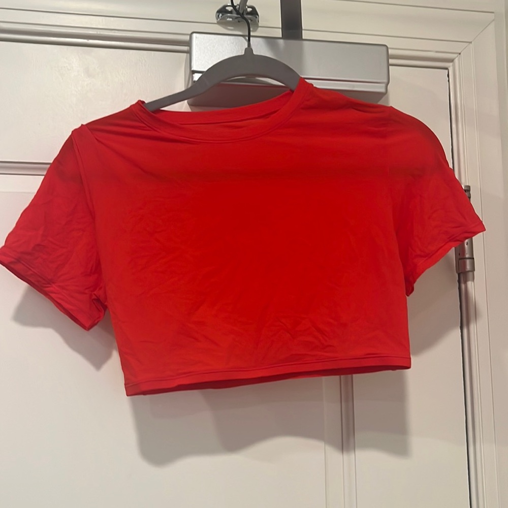 Skims crop top